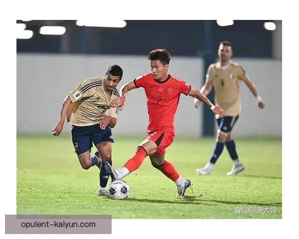 特奥边路压制展现新战术，助力球队获胜，球迷热议表现亮眼