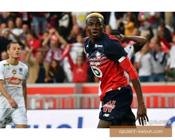 奥斯梅恩：下一代中锋的崛起将重塑足球格局，表现备受期待