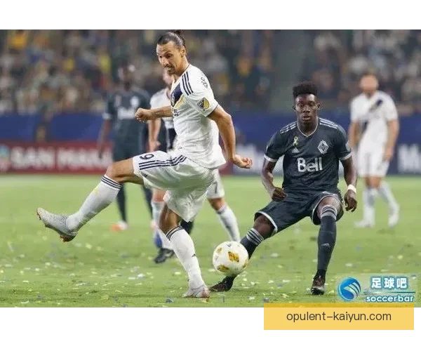 戴维斯边路配合持续提升，助力球队整体攻势更加流畅